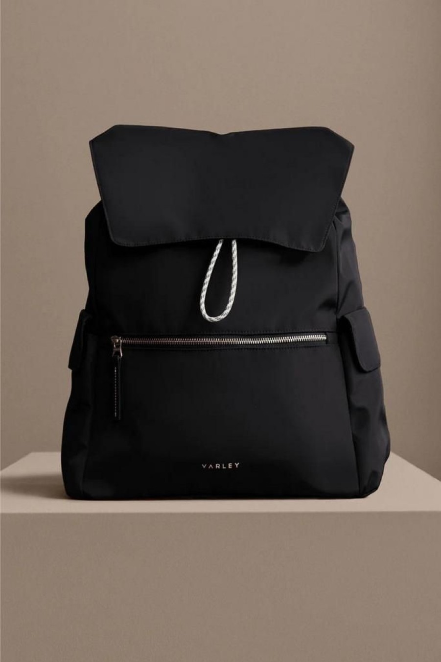 Props Varley | Varley Corten Backpack