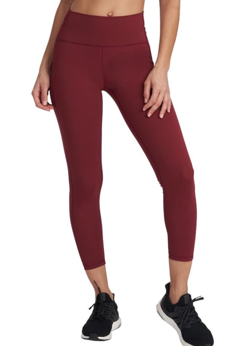 Props Thrive Societe | Thrive Societe Outdoor Legging